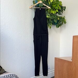 bobi Black Jumpsuit with Fitted Silhouette